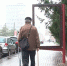 В Курске пенсионеры регулярно бьются о рекламные конструкции, перегородившие половину тротуара (фото) - 46tv.Ru