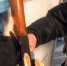 В Курске полиция задержала парня за прогулку по улице с муляжом автомата - 46tv.Ru