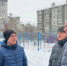 Белгородский губернатор осмотрел пострадавшие во время обстрела дворы - Курские Известия