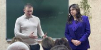 Заместитель губернатора Курской области передал зимние вещи жителям ПВР - Курская правда