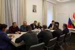 Роман Денисов провел совещание с главами приграничных районов