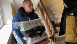 Единороссы отправили очередную партию постельных принадлежностей временным переселенцам