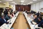 Хинштейн обсудил с предпринимателями из курского приграничья проблемные вопросы