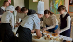 В Курске на Масленицу реализовали проект «Семейная кулинарная мастерская»