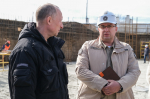 В поселке Медвенка продолжается строительство бассейна