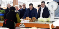Александр Хинштейн побывал на Центральном рынке в Курске - РИА Курск