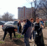 Сотрудники администрации Железнодорожного округа помогают очистить Курск от мусора - Городские Известия