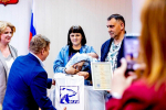 Партийцы Железнодорожного округа города поздравили с Международным Днем семьи
