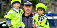 Курские полицейские поздравили горожан с Днем семьи, любви и верности - Городские Известия