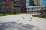 В Курске продолжаются работы по благоустройству сквера на улице Гагарина