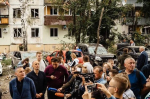 В Курске срезанные взрывом беспилотника деревья пробили насквозь автомобили