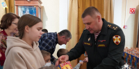 Дед Мороз специального назначения поздравил детей курских росгвардейцев - Росгвардия