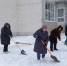 Бюджетники чистят Курск от снега по поручению мэра Маслова - Курские Известия