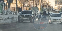 В Курске на Пучковке автомобиль попал в ДТП и перевернулся на бок - РИА Курск