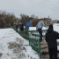 В Сеймском округе очистили ото льда и снега лестничный спуск вдоль ПАО "Россети Центр" - "Курскэнерго" Курский РЭС - Городские Известия