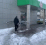 В 21 торговой точке в Сеймском округе нашли нарушения в уборке территории от снега и льда - Sekunda.Media
