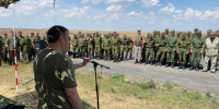 Губернатор Александр Хинштейн поздравил курских защитников Отечества - Курская правда