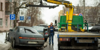 В Курске провели рейд по эвакуации автомобилей, припаркованных на тротуарах - РИА Курск