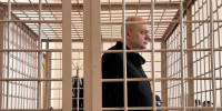 Обвиняемый в получении взяток экс-глава Курской области Алексей Смирнов признал вину - Городские Известия