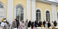 Куряне освящают пасхальные яйца и куличи - РИА Курск