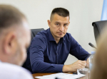 Сегодня состоялось заседание межведомственной комиссии по вопросам оказания поддержки семьям участников СВО под руководством первого заместителя главы администрации города Курска Владимира Гребенкина.